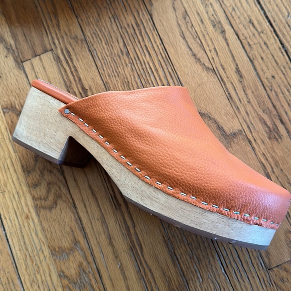 Charlotte Stone Clogs - Picture 5 of 5